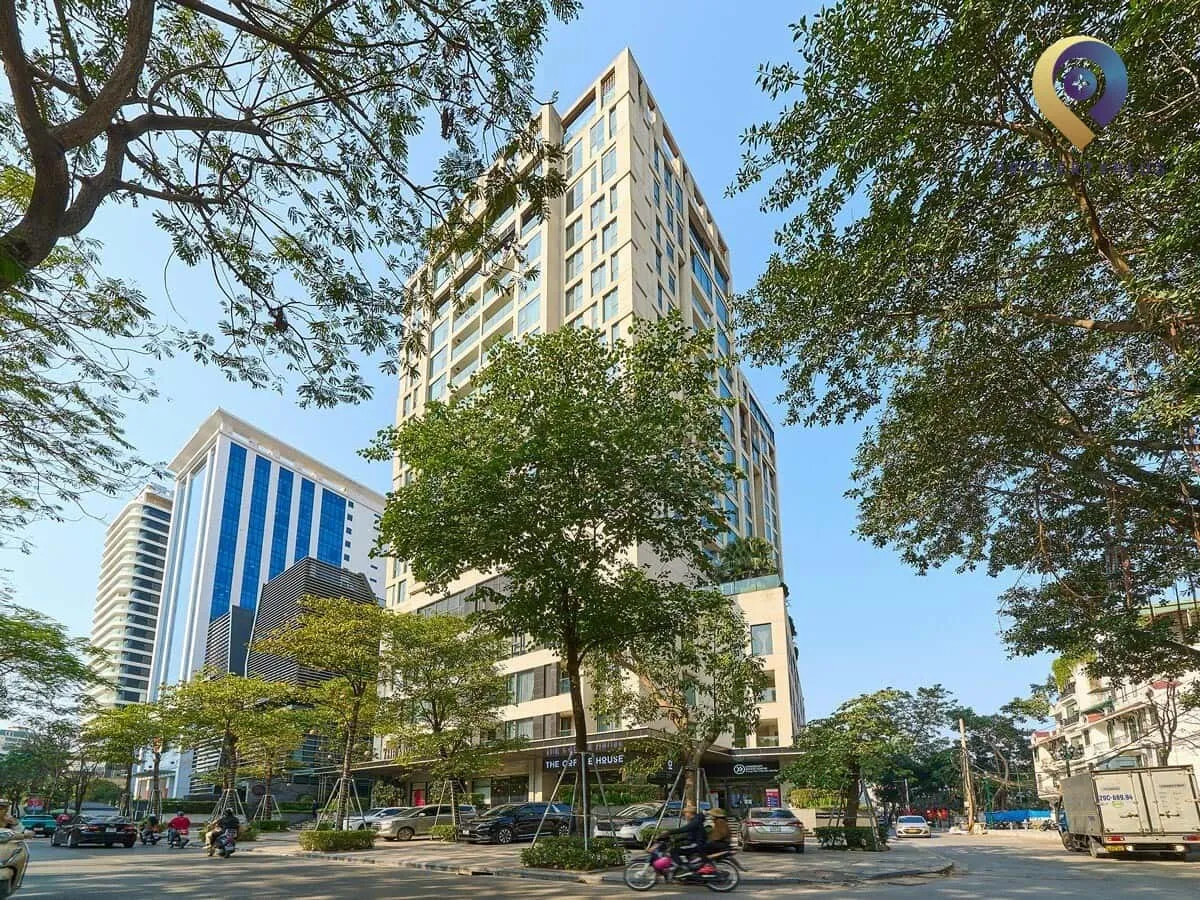 Tòa nhà The Five Residences Hanoi nhìn từ góc phố Doi Can.